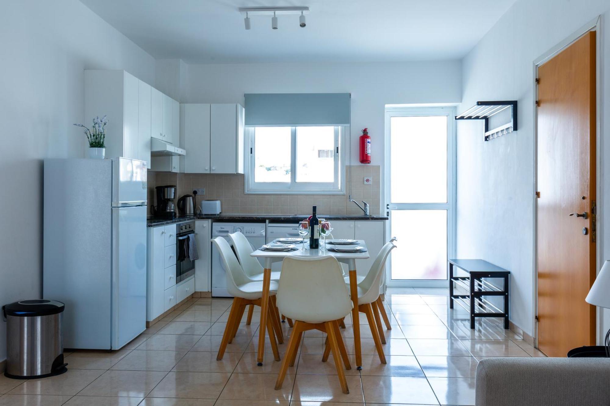 Beautiful 2 Bed Apartment In Paphos Cyprus 外观 照片