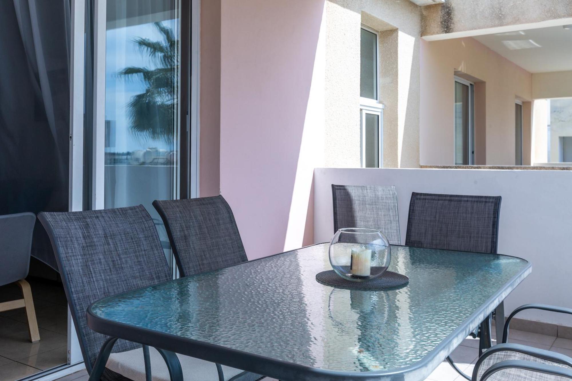 Beautiful 2 Bed Apartment In Paphos Cyprus 外观 照片